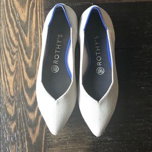 Rothy’s Light Grey Flat Points in Size 7